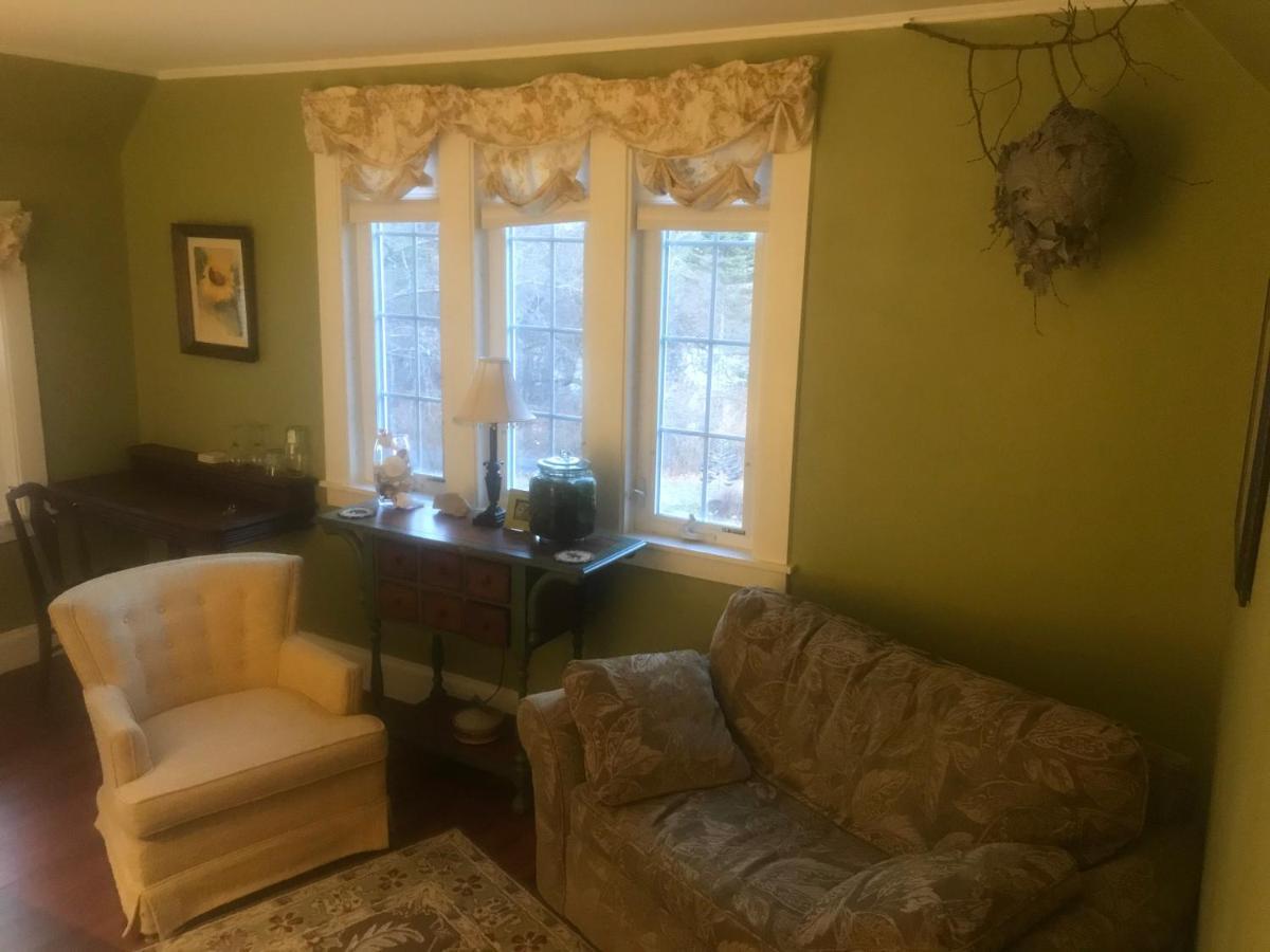 Howarth House Bed And Breakfast Fitchburg Eksteriør bilde