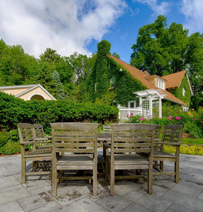 Howarth House Bed And Breakfast Fitchburg Eksteriør bilde