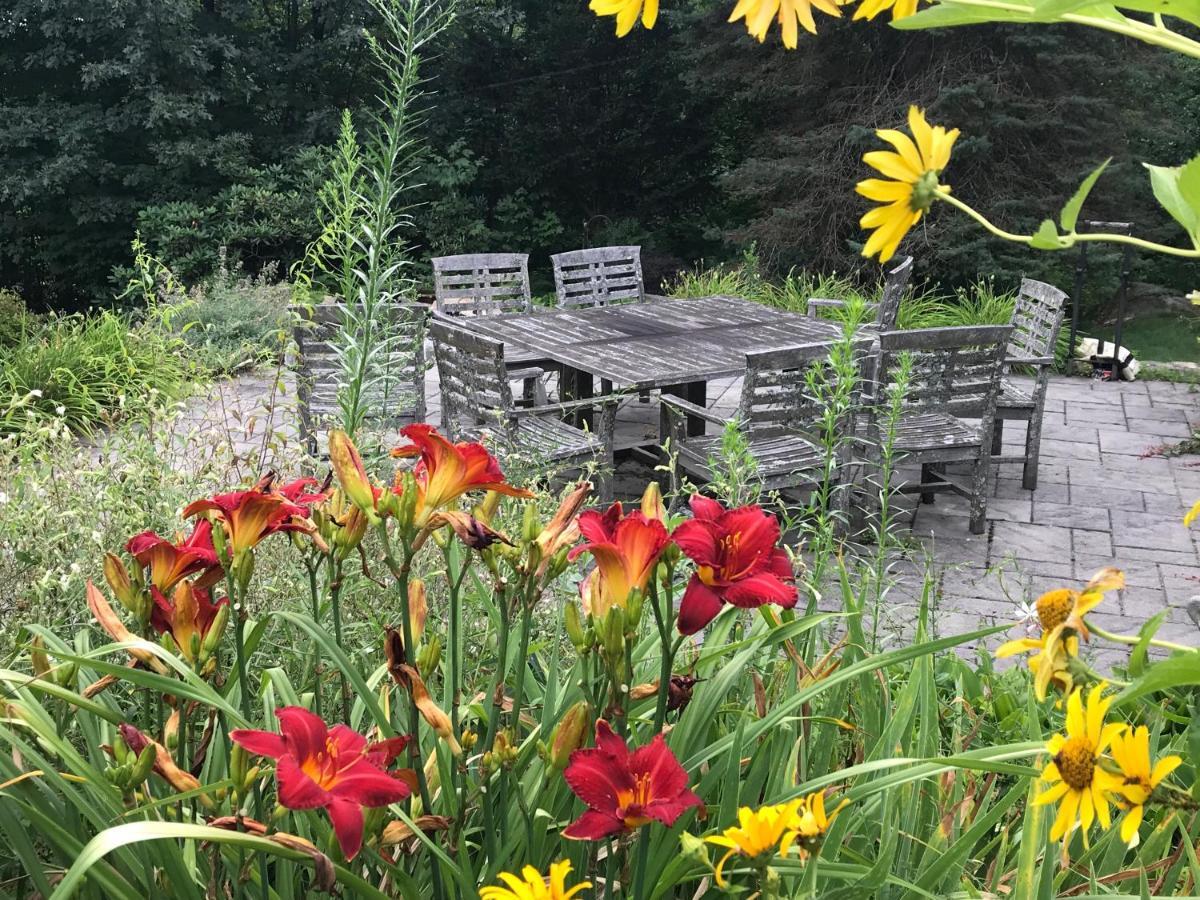 Howarth House Bed And Breakfast Fitchburg Eksteriør bilde